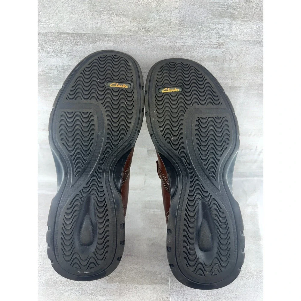 Clarks men slip